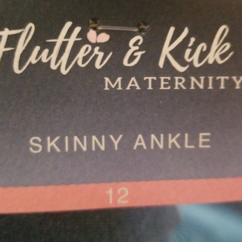 Flutter & Kick Skinny Ankle Maternity Jeans - Picture 4 of 4
